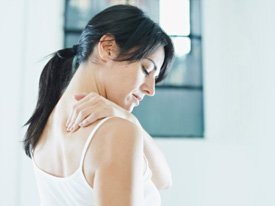 woman-with-upper-back-pain